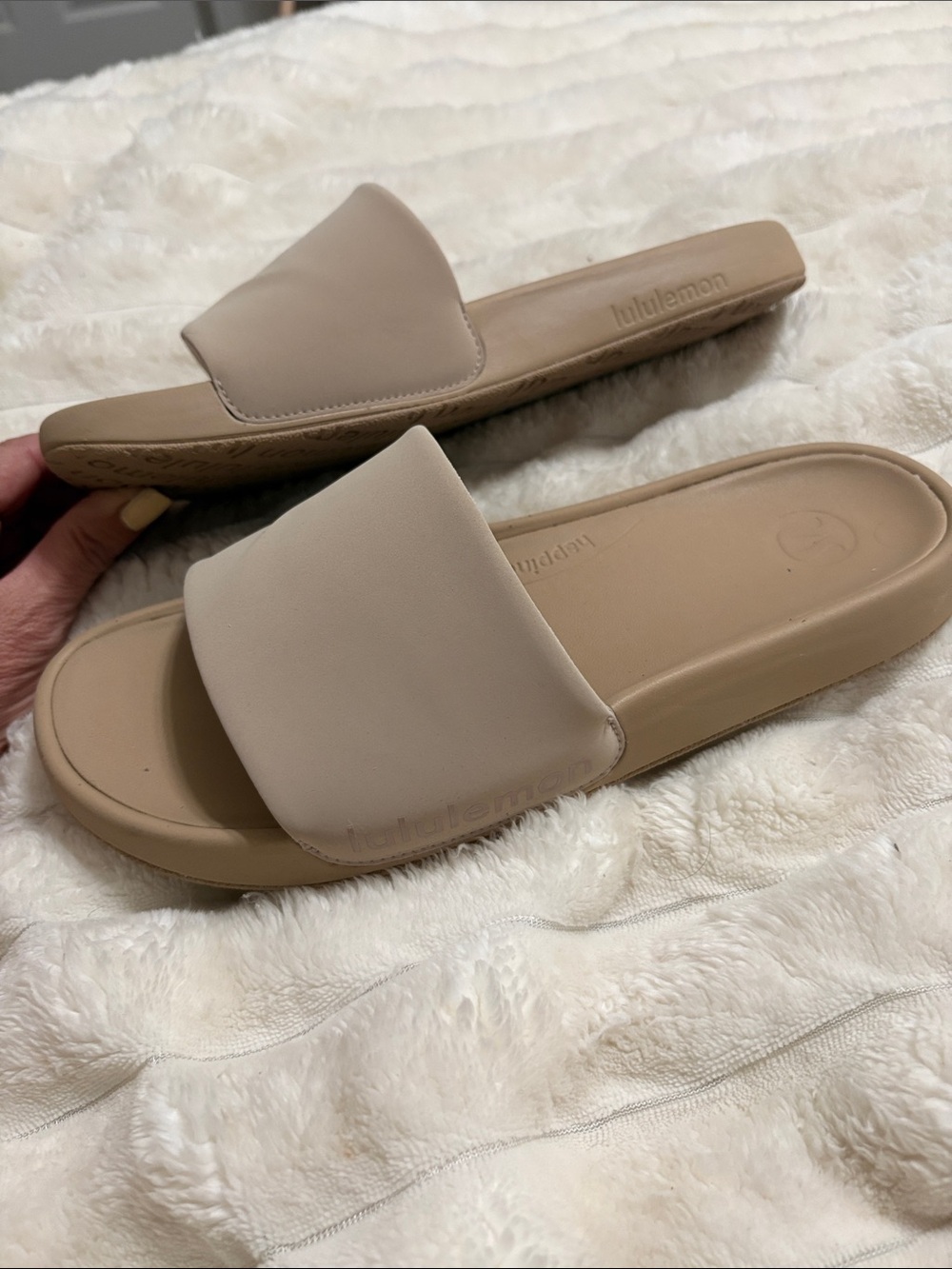Lululemon slides